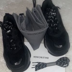 Balenciaga Triple S